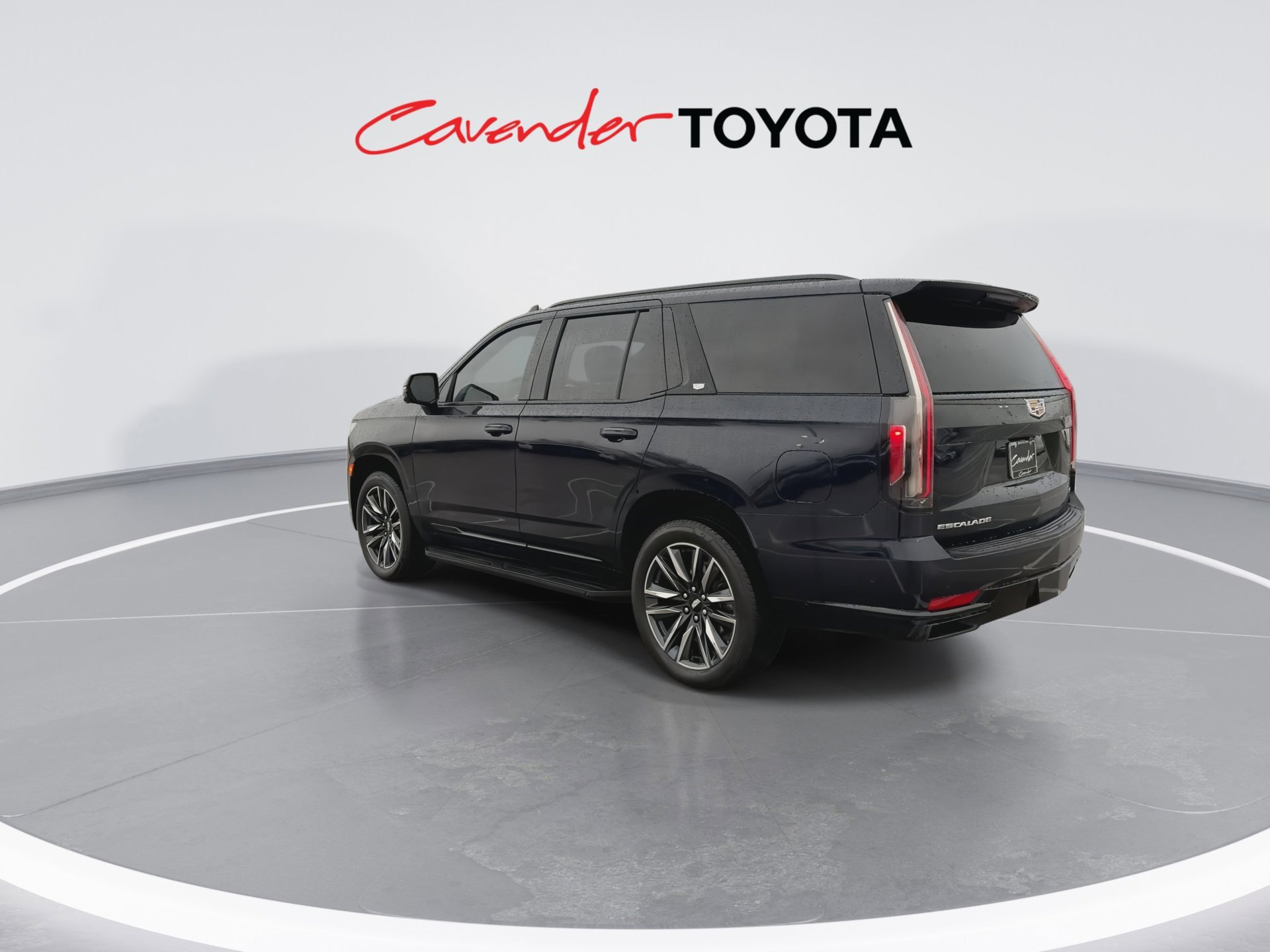 Used 2023 Cadillac Escalade Sport w/ LPO, Floor Liner Package AWD/4WD image 6