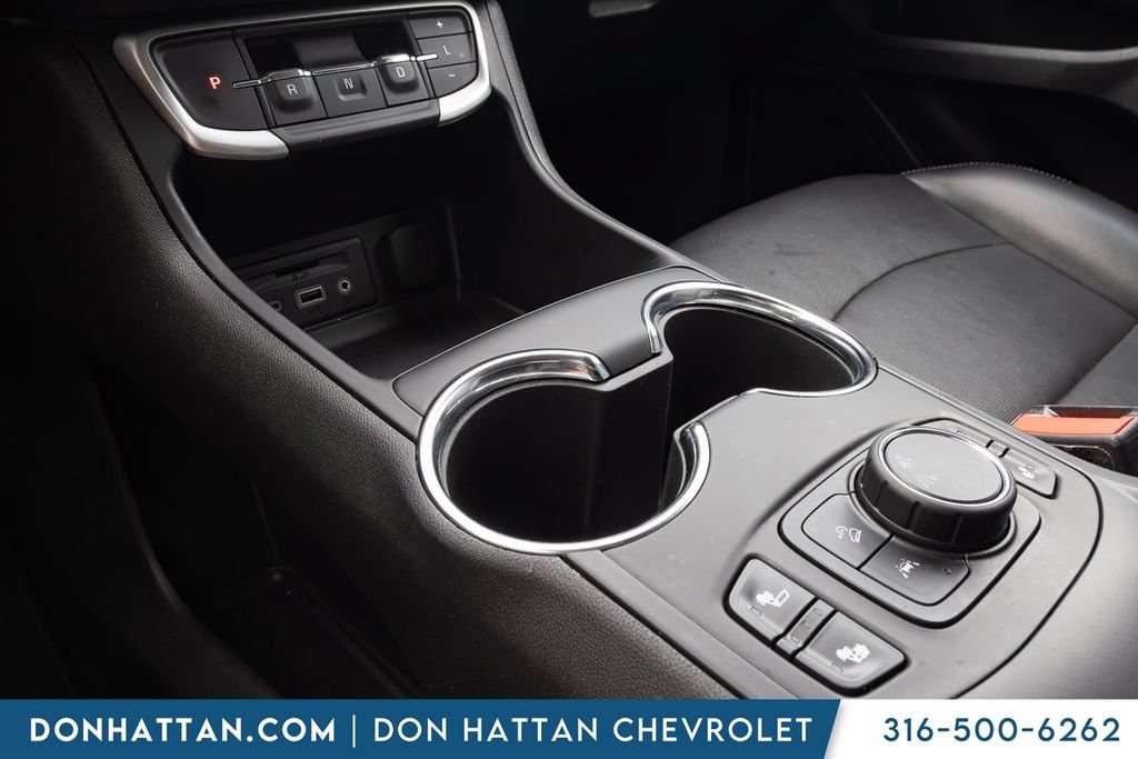 Used 2023 GMC Terrain SLT FWD image 13