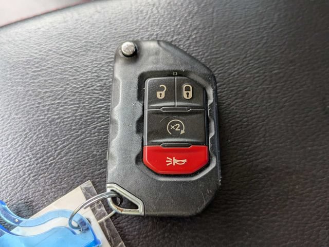 Used 2021 Jeep Wrangler Rubicon AWD/4WD image 34