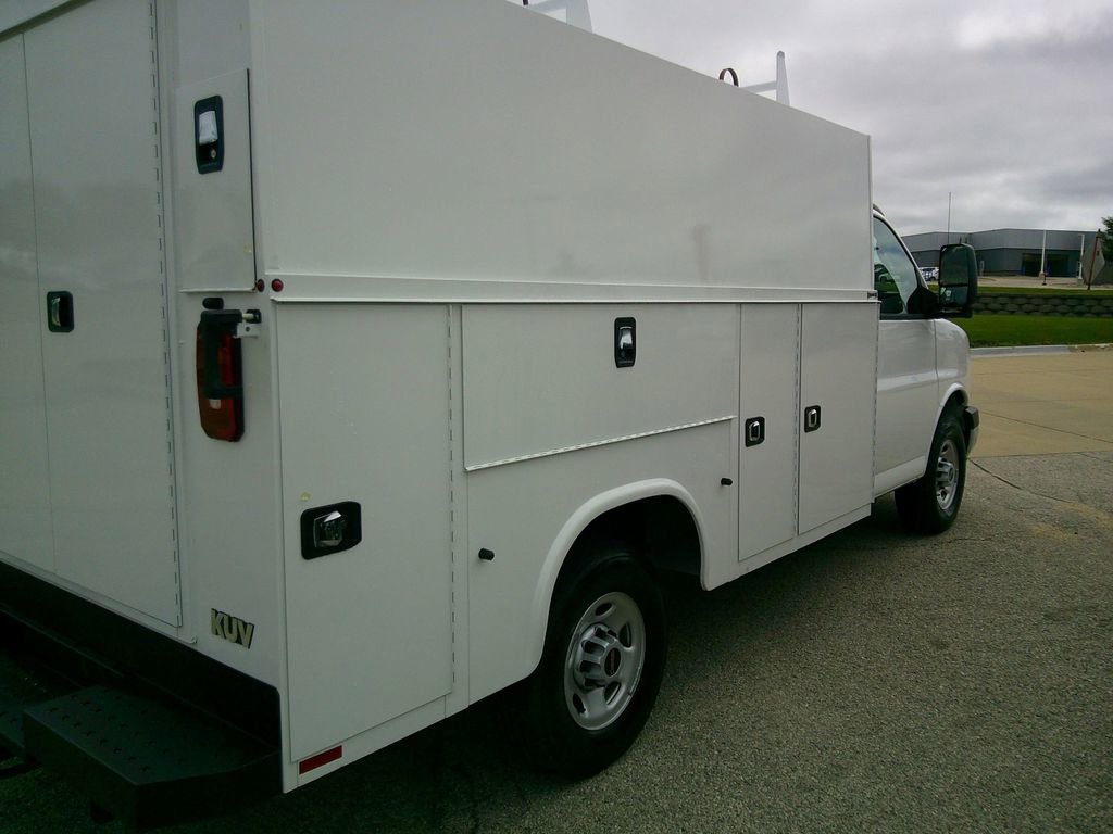 New 2025 GMC Savana 3500 w/ Power Convenience Package image 5