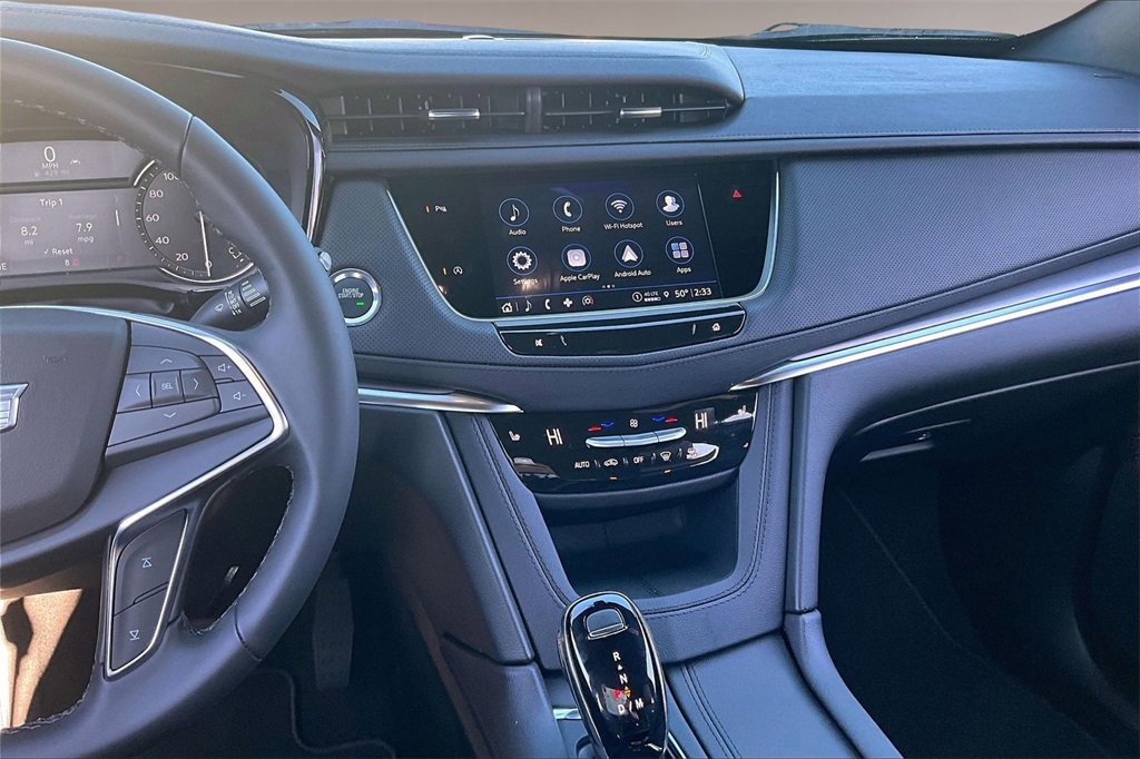 New 2026 Cadillac XT5 Luxury image 7