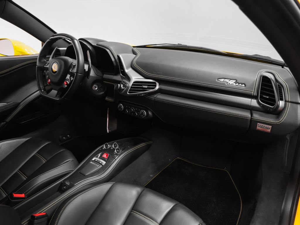 Used 2010 Ferrari 458 Italia Coupe RWD image 24