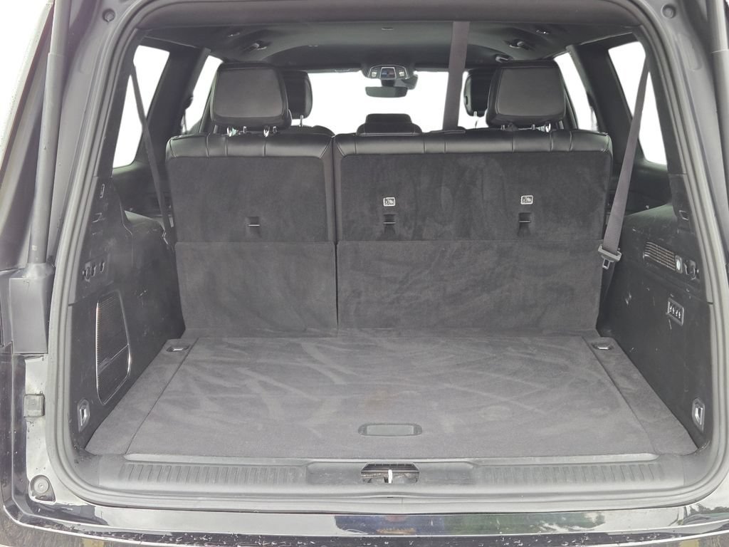 Used 2024 Jeep Wagoneer L Series II w/ Flexible Seating Group RWD image 12