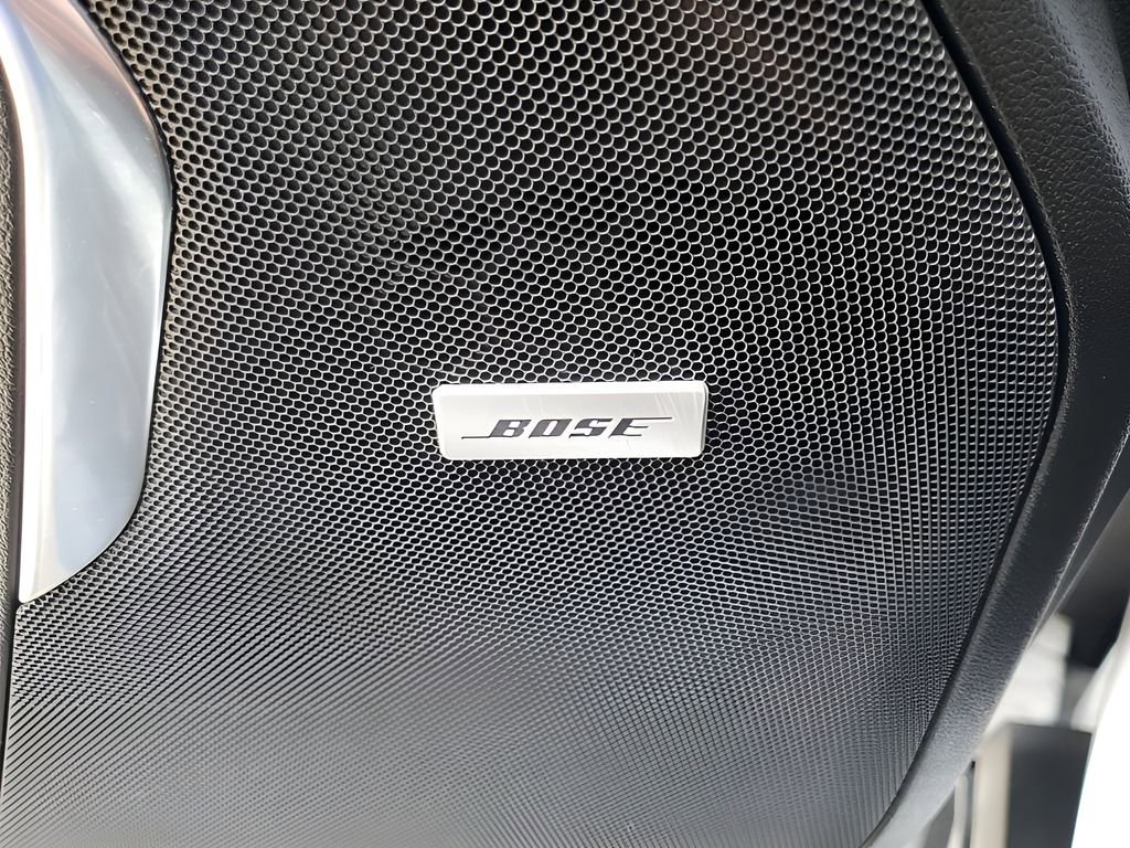 Used 2023 Chevrolet Suburban Premier image 29