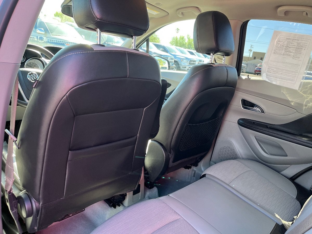 Used 2015 Buick Encore FWD image 27