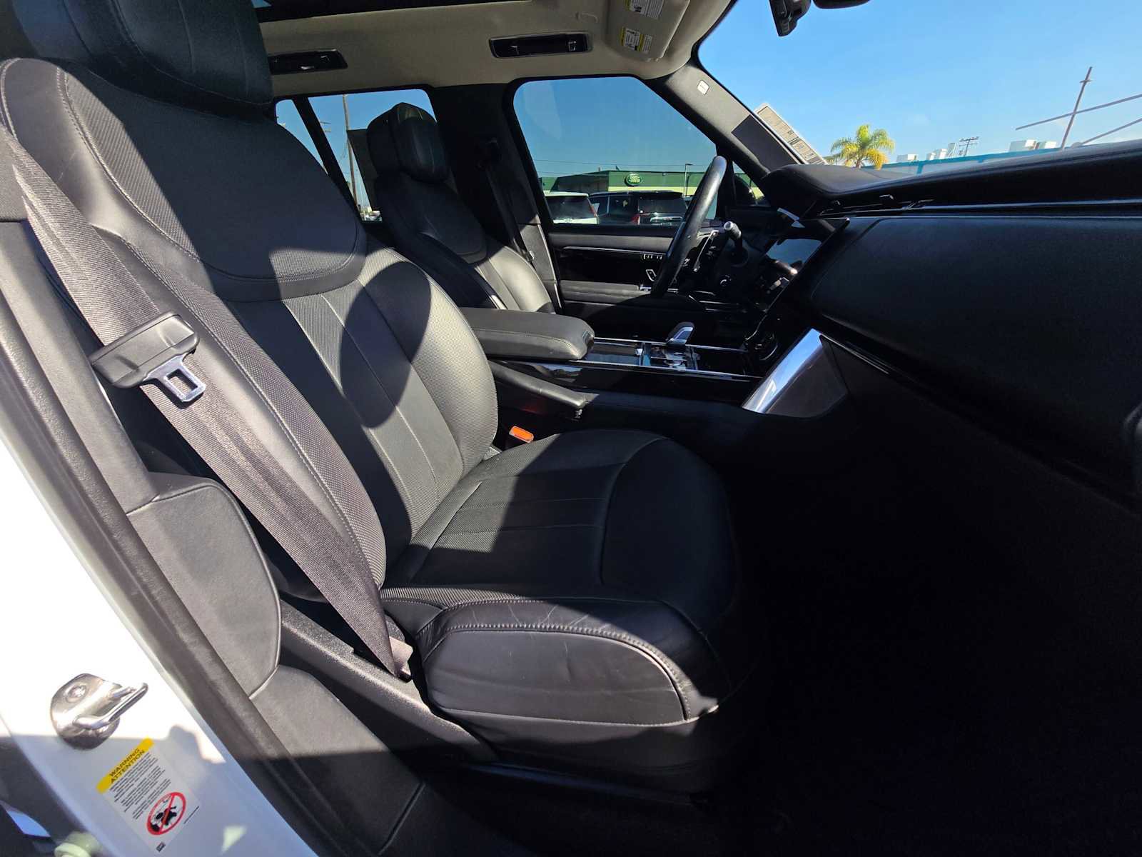 Used 2022 Land Rover Range Rover SE image 11