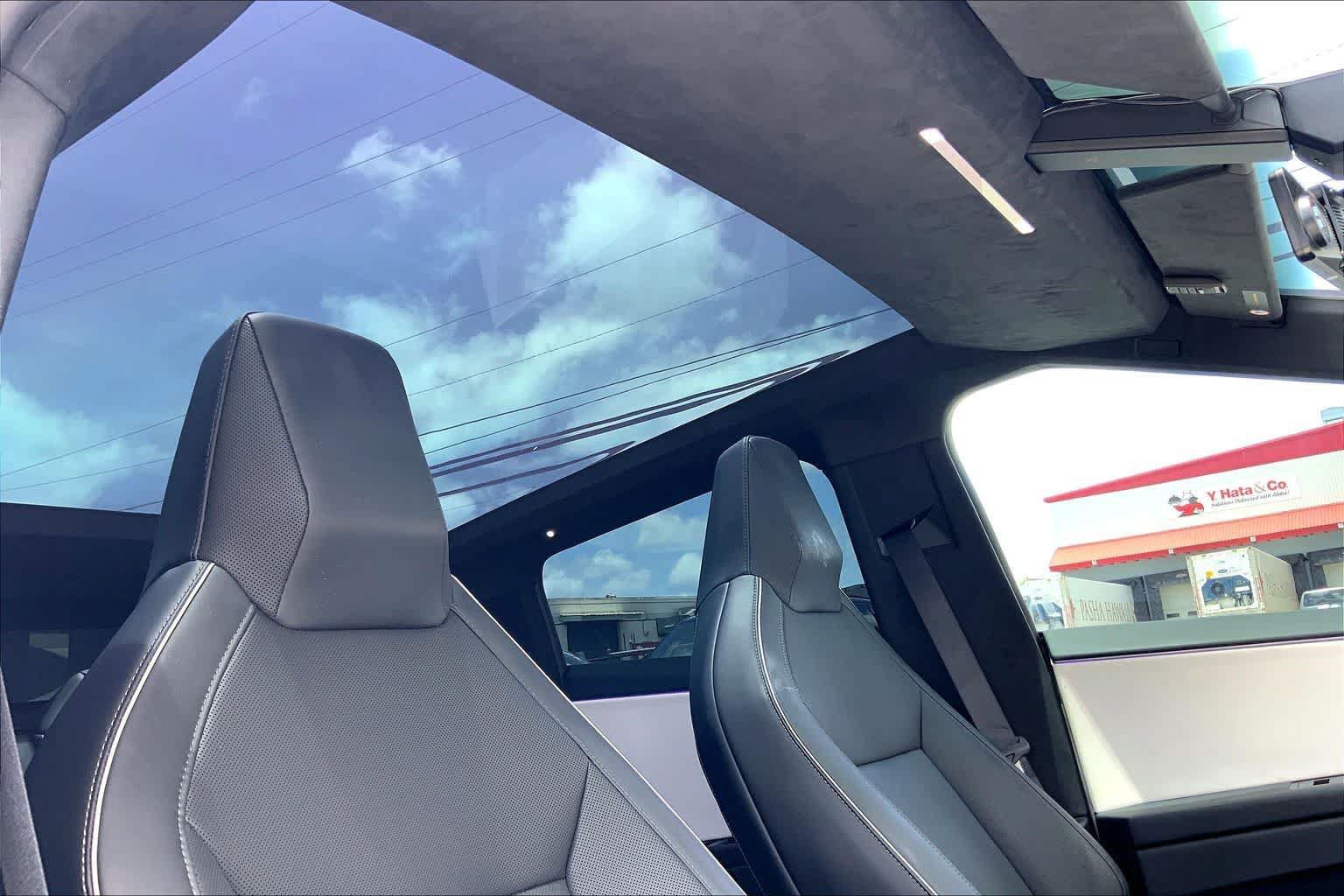 Used 2024 Tesla Cybertruck Cyberbeast AWD/4WD image 30