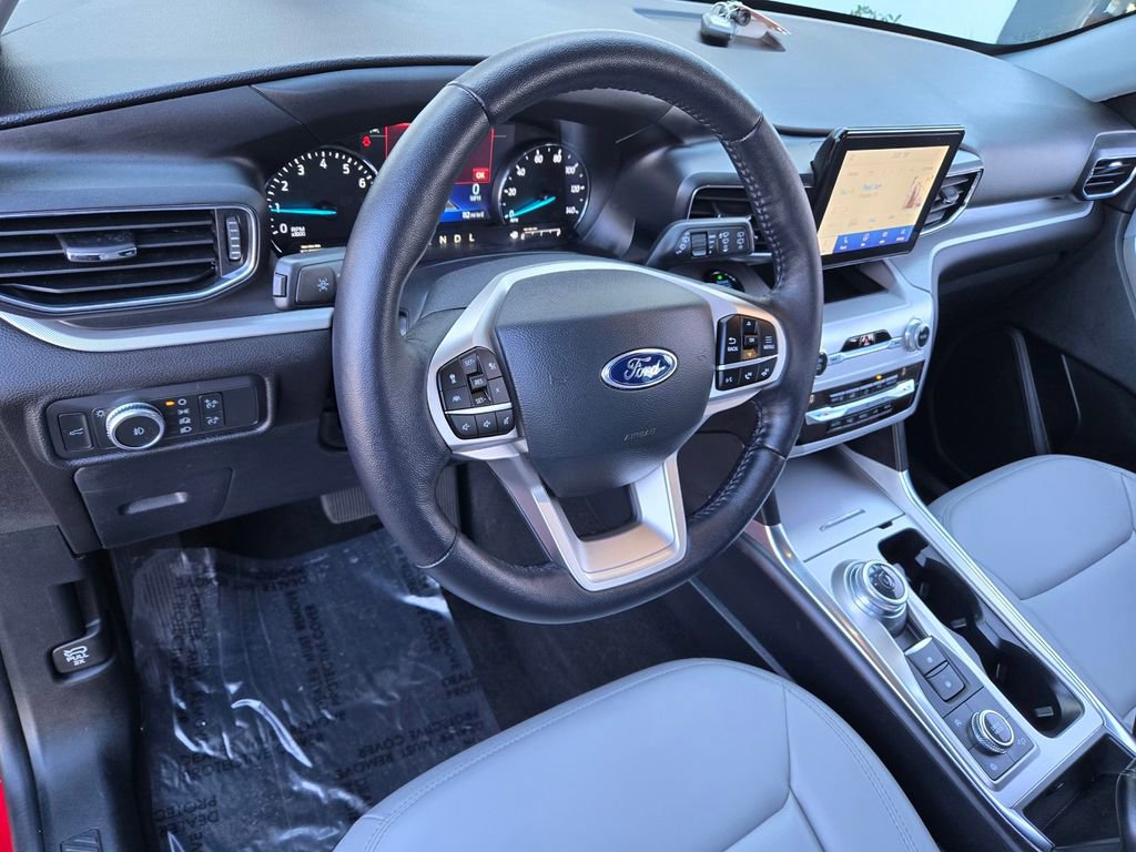 Used 2021 Ford Explorer XLT w/ Equipment Group 202A image 13