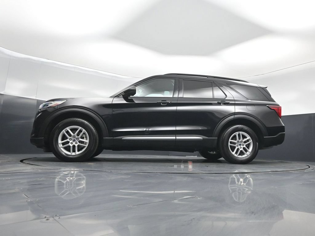 Used 2025 Ford Explorer Active AWD/4WD image 51