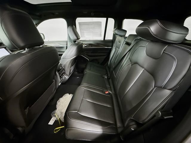 New 2026 Jeep Grand Cherokee Limited image 24