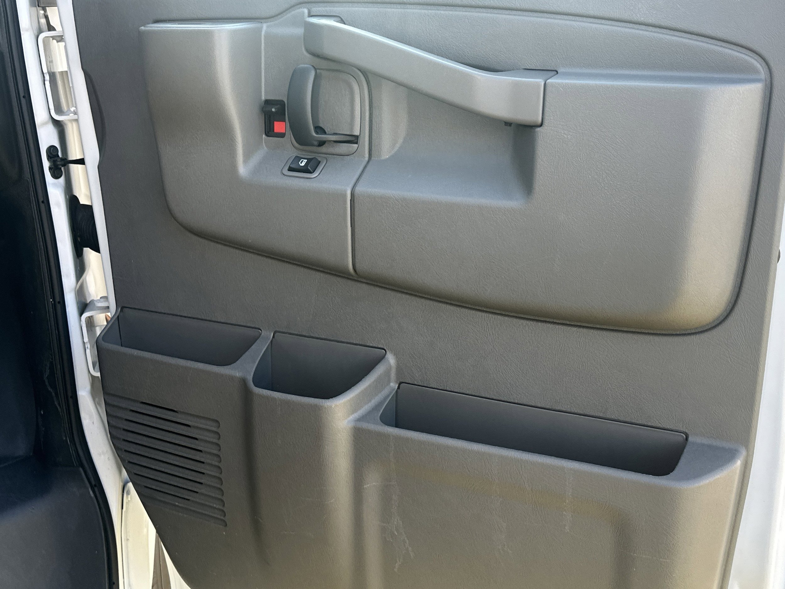 Used 2024 Chevrolet Express 2500 w/ Driver Convenience Package image 14