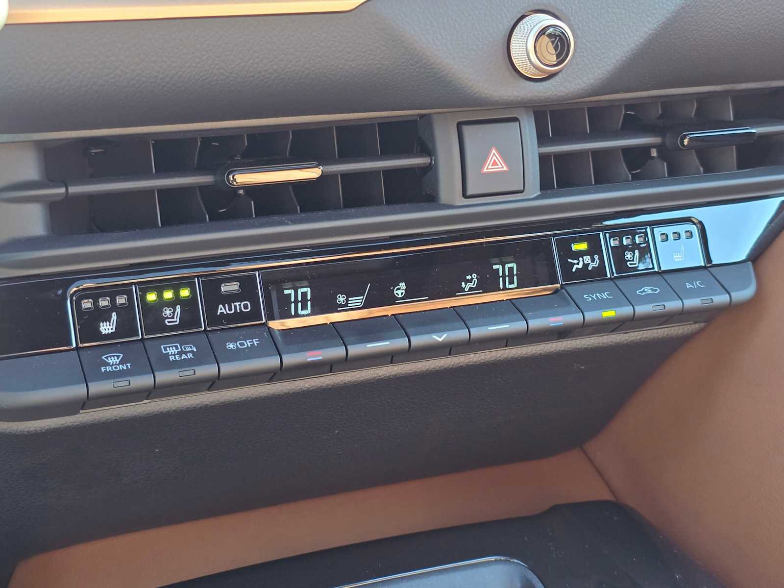 Used 2025 Toyota Crown Signia w/ Advanced Technology Package AWD/4WD image 30