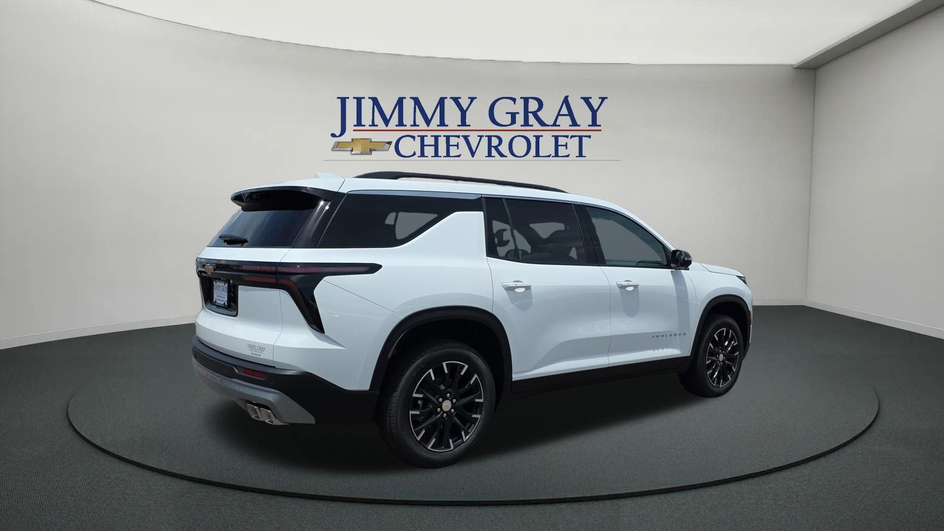 New 2026 Chevrolet Traverse LT w/ Sun and Wheel Package FWD image 5