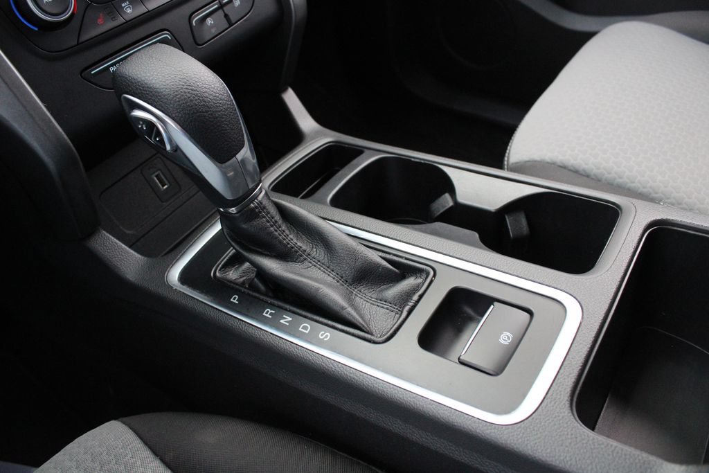 Used 2018 Ford Escape SE FWD image 17