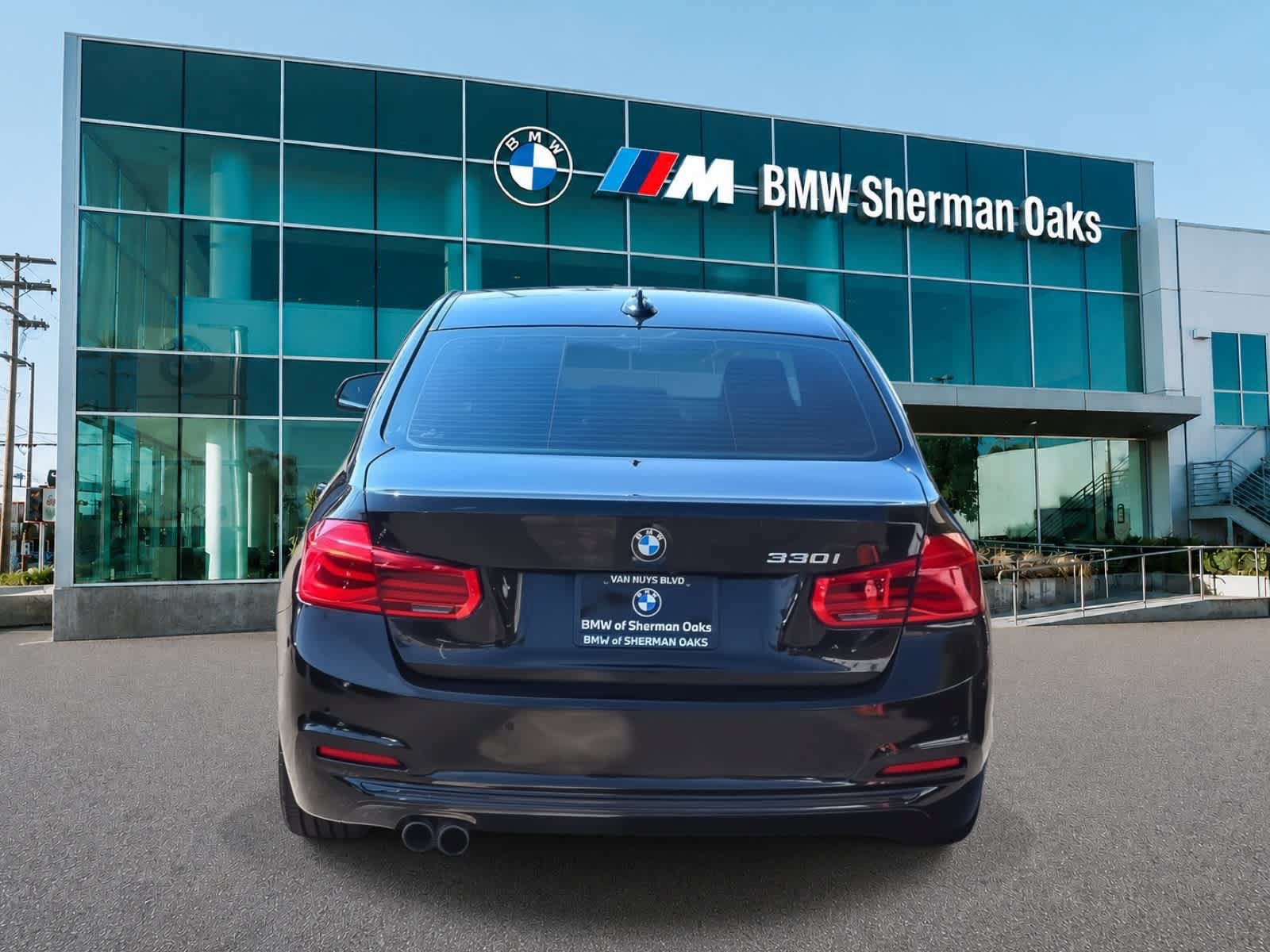 Used 2017 BMW 330i Sedan RWD image 5