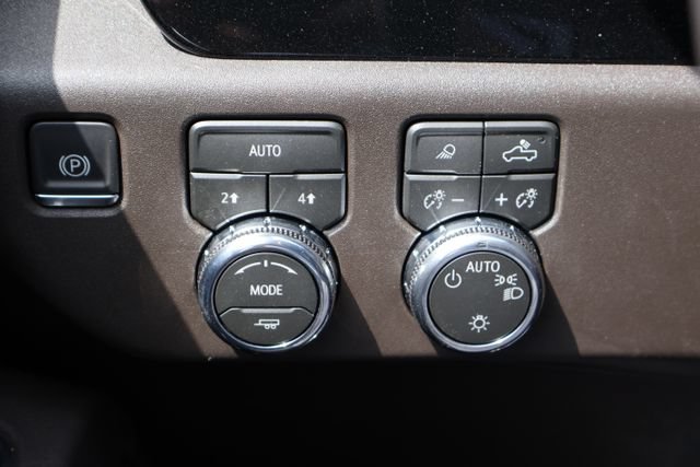 New 2026 GMC Sierra 1500 SLE w/ Preferred Package AWD/4WD image 14