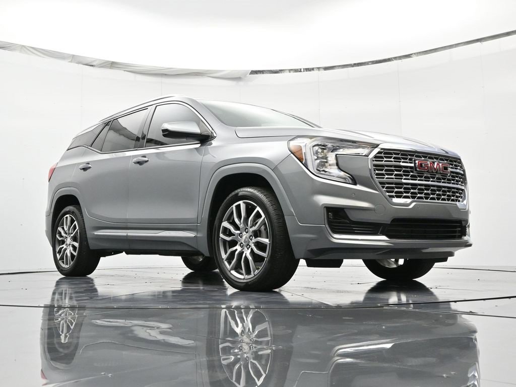 Used 2023 GMC Terrain Denali image 38