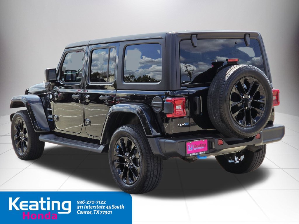 Used 2023 Jeep Wrangler Unlimited Sahara AWD/4WD image 5