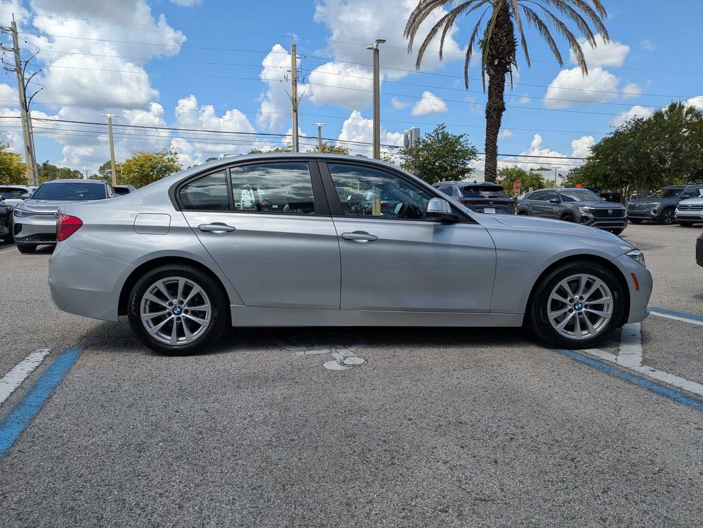 Used 2018 BMW 320i xDrive Sedan AWD/4WD image 7