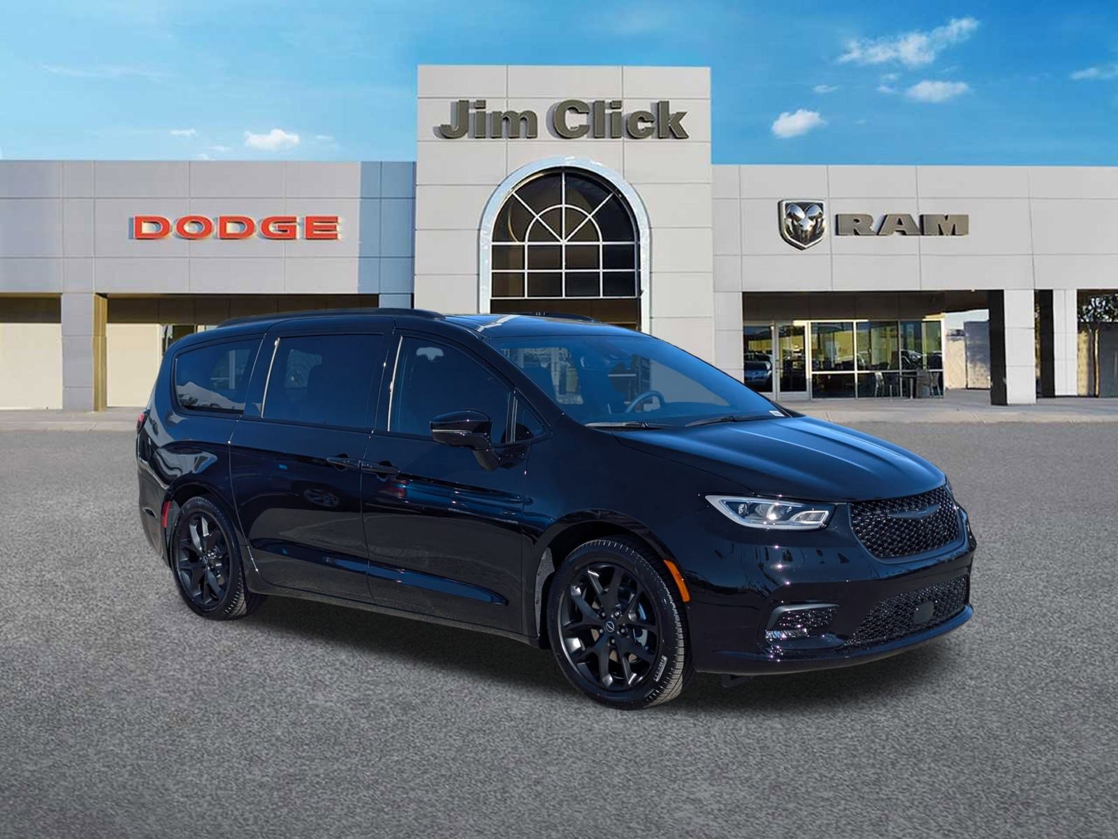 New 2026 Chrysler Pacifica Limited w/ S Appearance Package