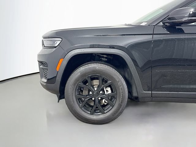 Used 2024 Jeep Grand Cherokee Altitude image 30