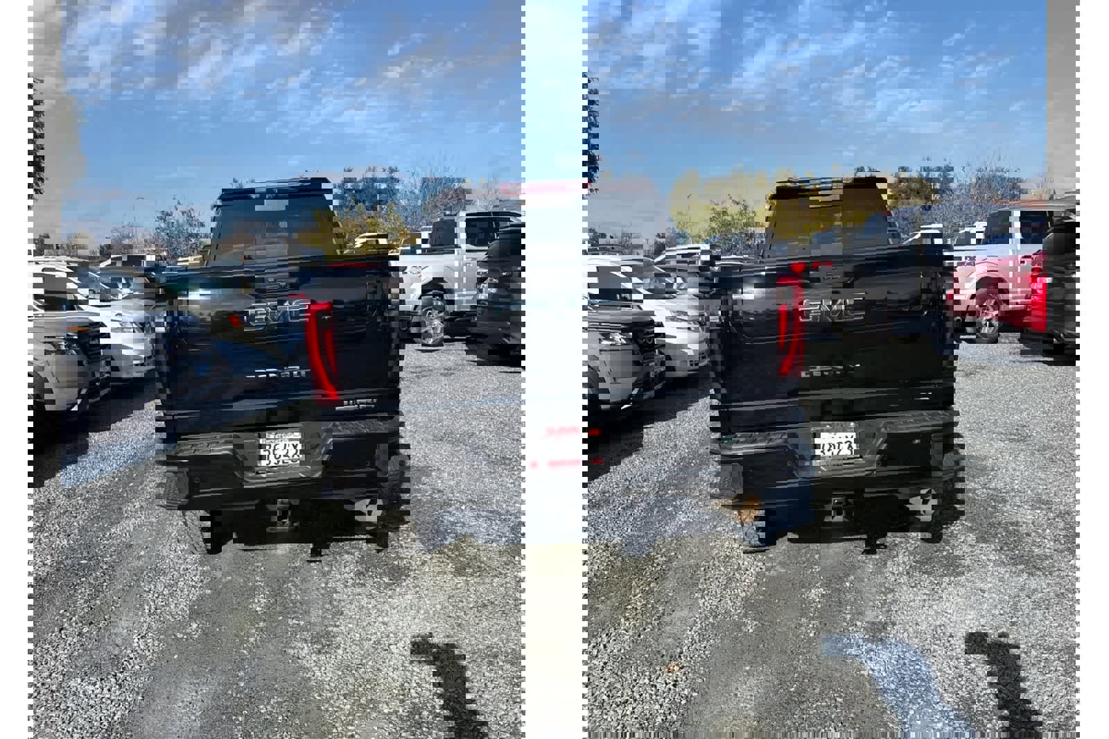 Used 2024 GMC Sierra 2500 Denali Ultimate image 8