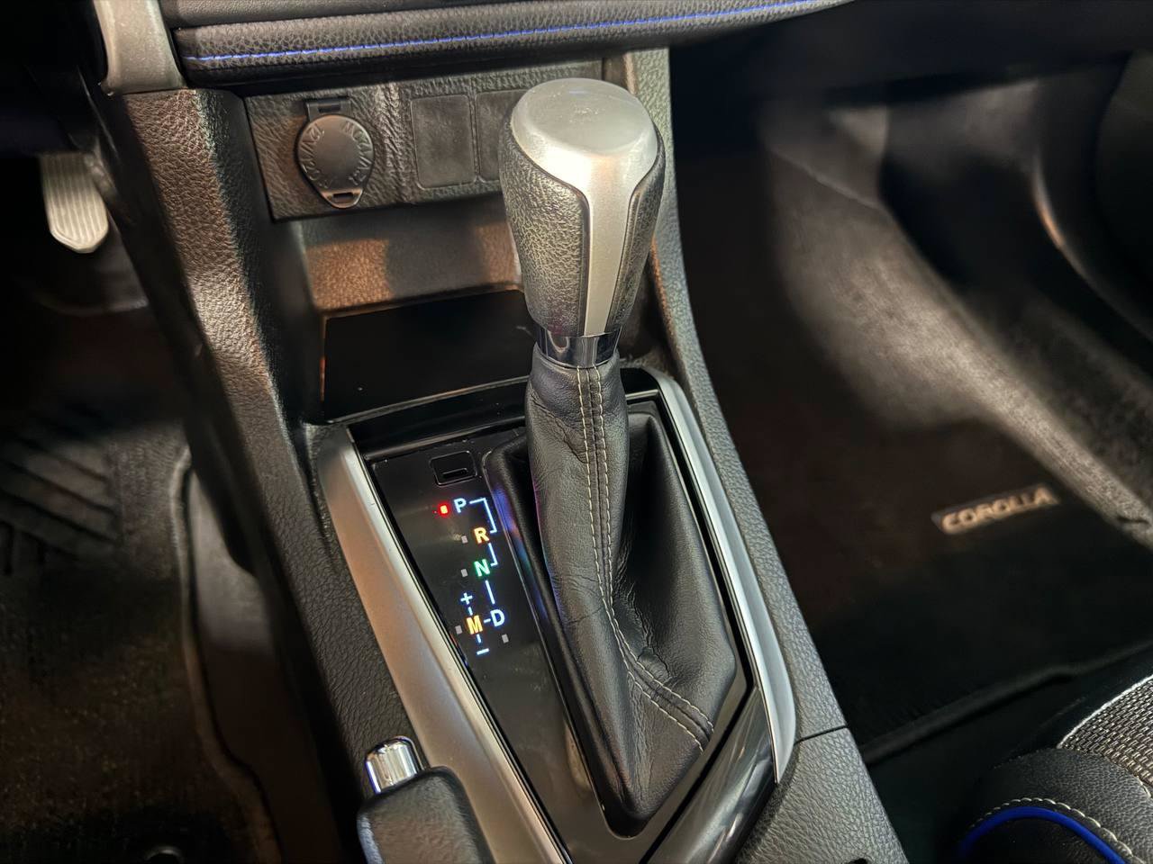 Used 2017 Toyota Corolla SE FWD image 26
