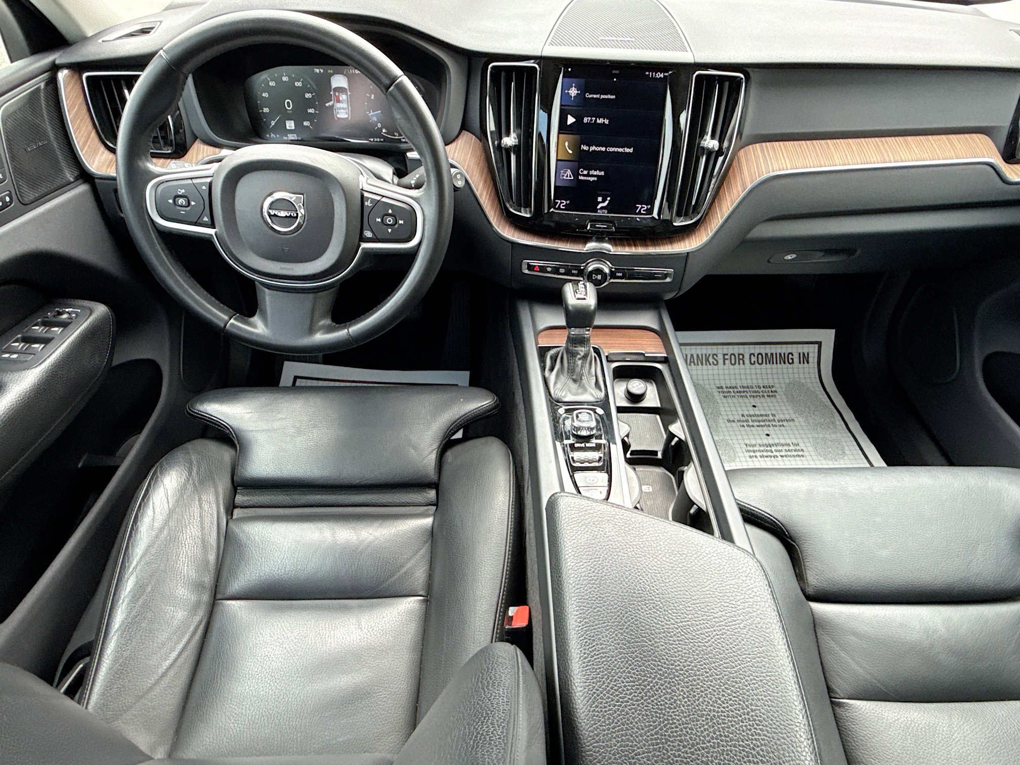 Used 2019 Volvo XC60 T5 Momentum w/ Multimedia Package image 17