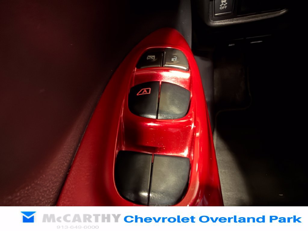 Used 2011 Nissan Juke SV FWD image 16