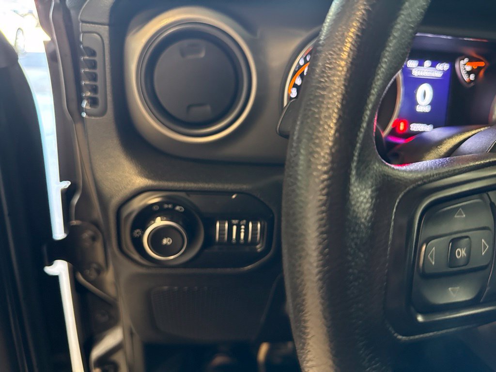 Used 2021 Jeep Wrangler Sport AWD/4WD image 27