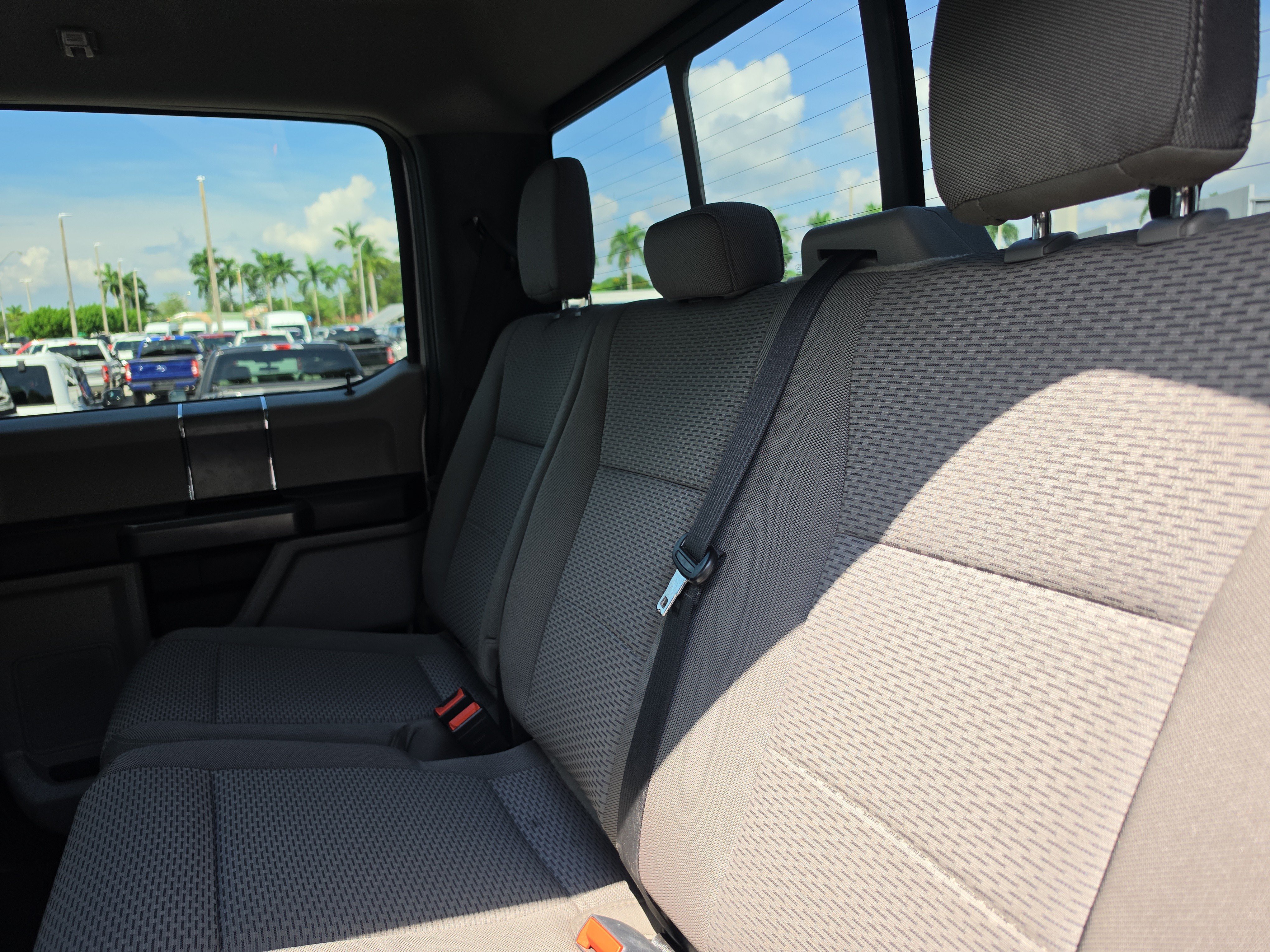 Used 2021 Ford F350 XLT w/ XLT Premium Package AWD/4WD image 14