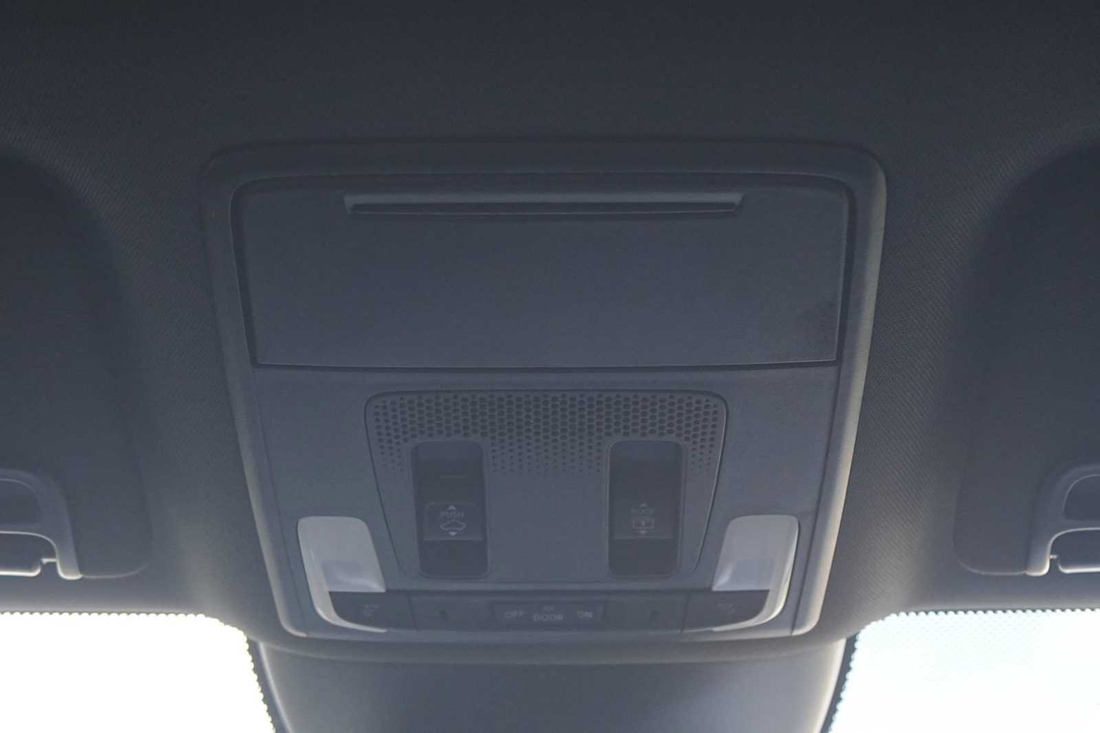 Certified 2025 Honda Pilot TrailSport image 23