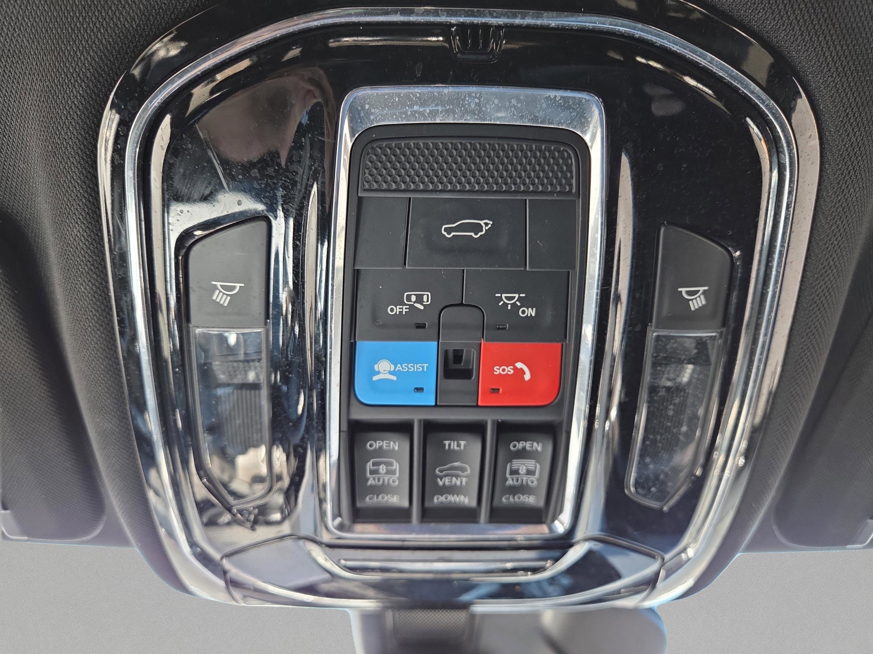 Used 2023 Jeep Grand Cherokee Overland image 17