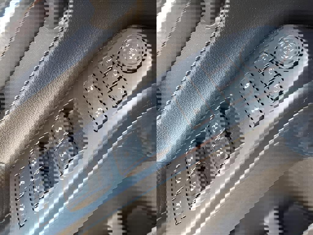 Used 2016 GMC Sierra 1500 SLT image 17