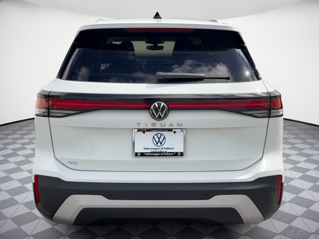 Used 2026 Volkswagen Tiguan SE FWD image 11