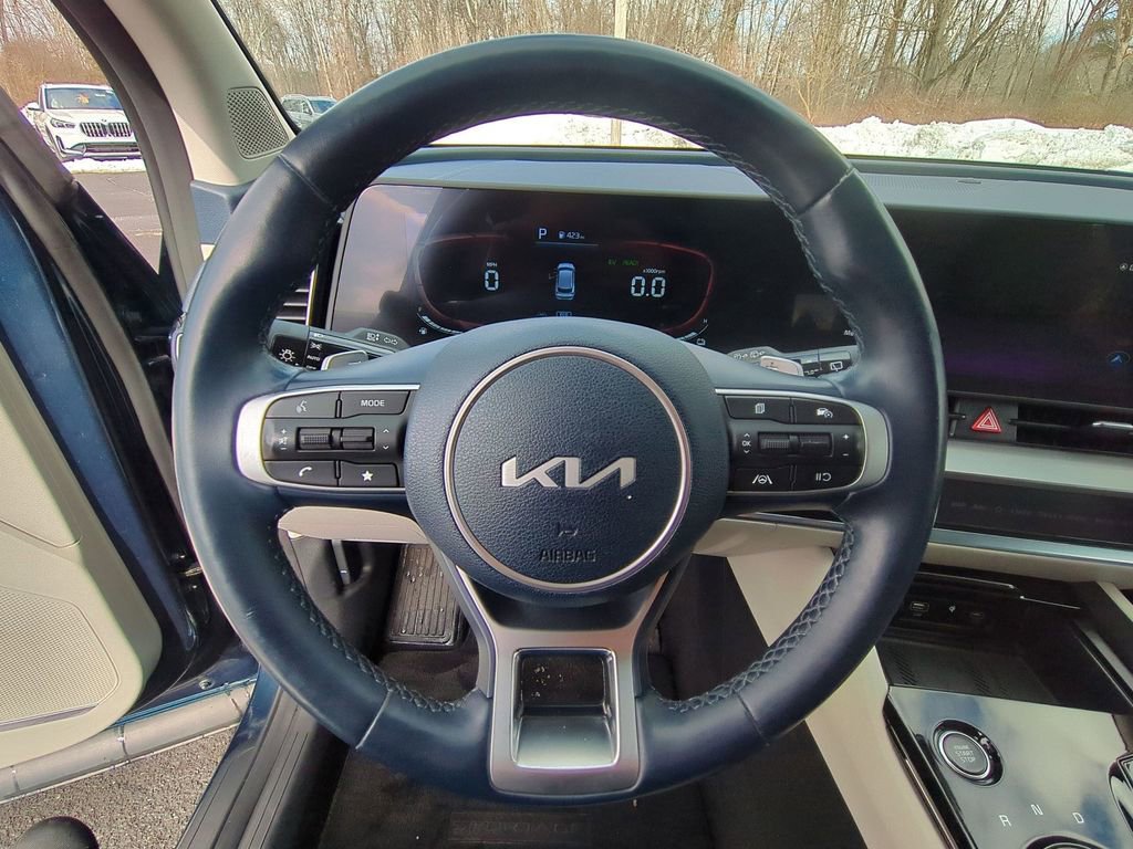 Used 2023 Kia Sportage EX image 10