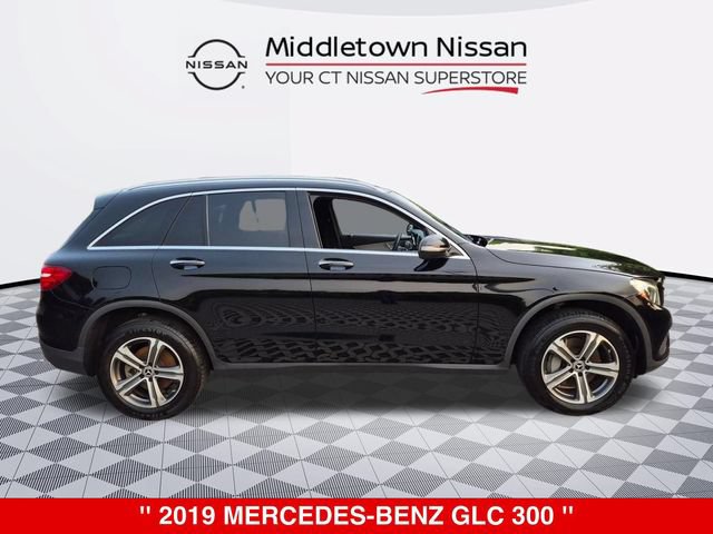 Used 2019 Mercedes-Benz GLC 300 4MATIC image 2