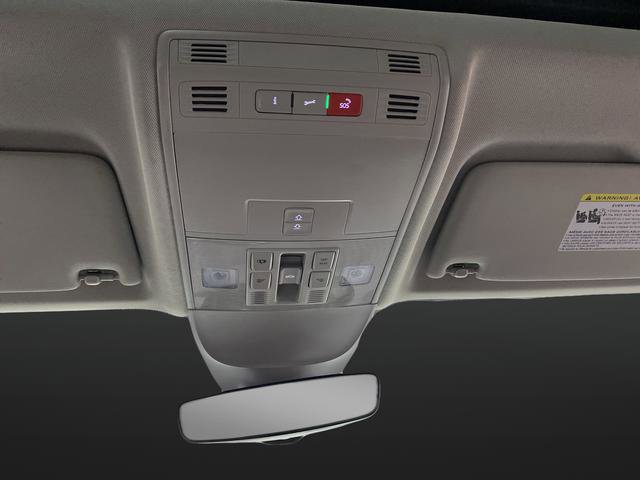 Used 2024 Volkswagen Taos SEL image 25