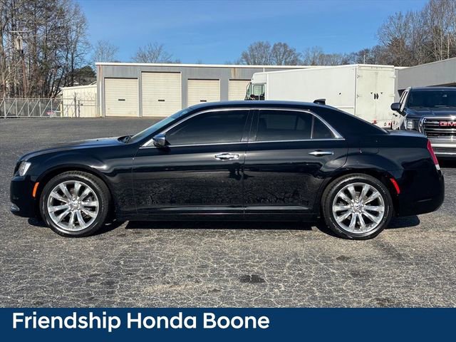 Used 2018 Chrysler 300 Limited image 23
