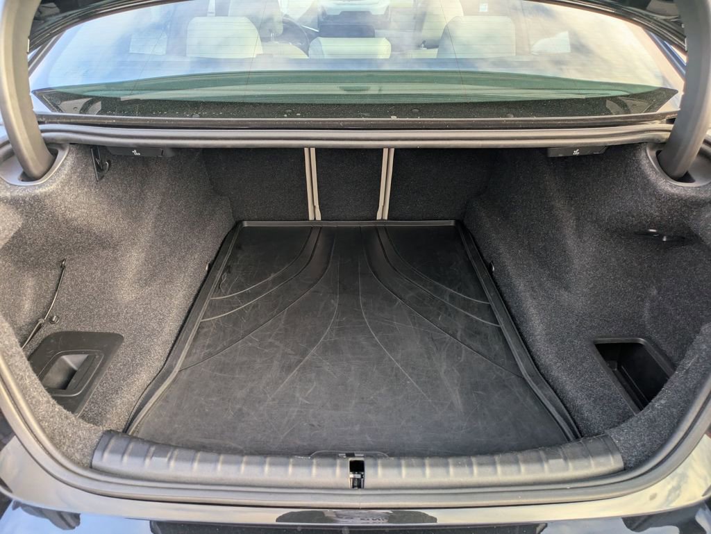 Used 2021 BMW 530i xDrive w/ Premium Package image 24