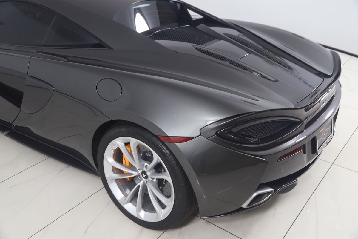 Used 2020 McLaren 570S Coupe RWD image 38
