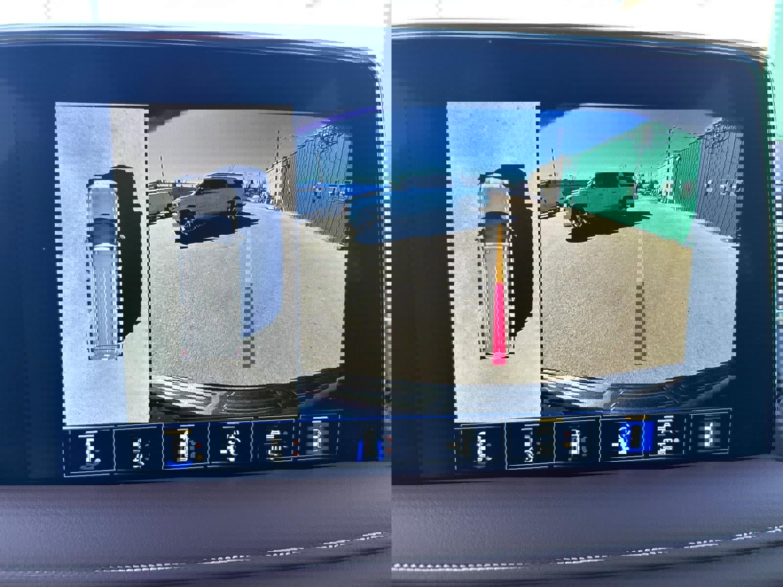 Used 2022 Chevrolet Suburban High Country w/ Max Trailering Package image 18