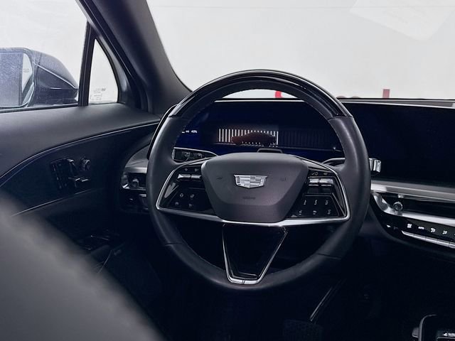 Used 2025 Cadillac Lyriq Luxury image 11