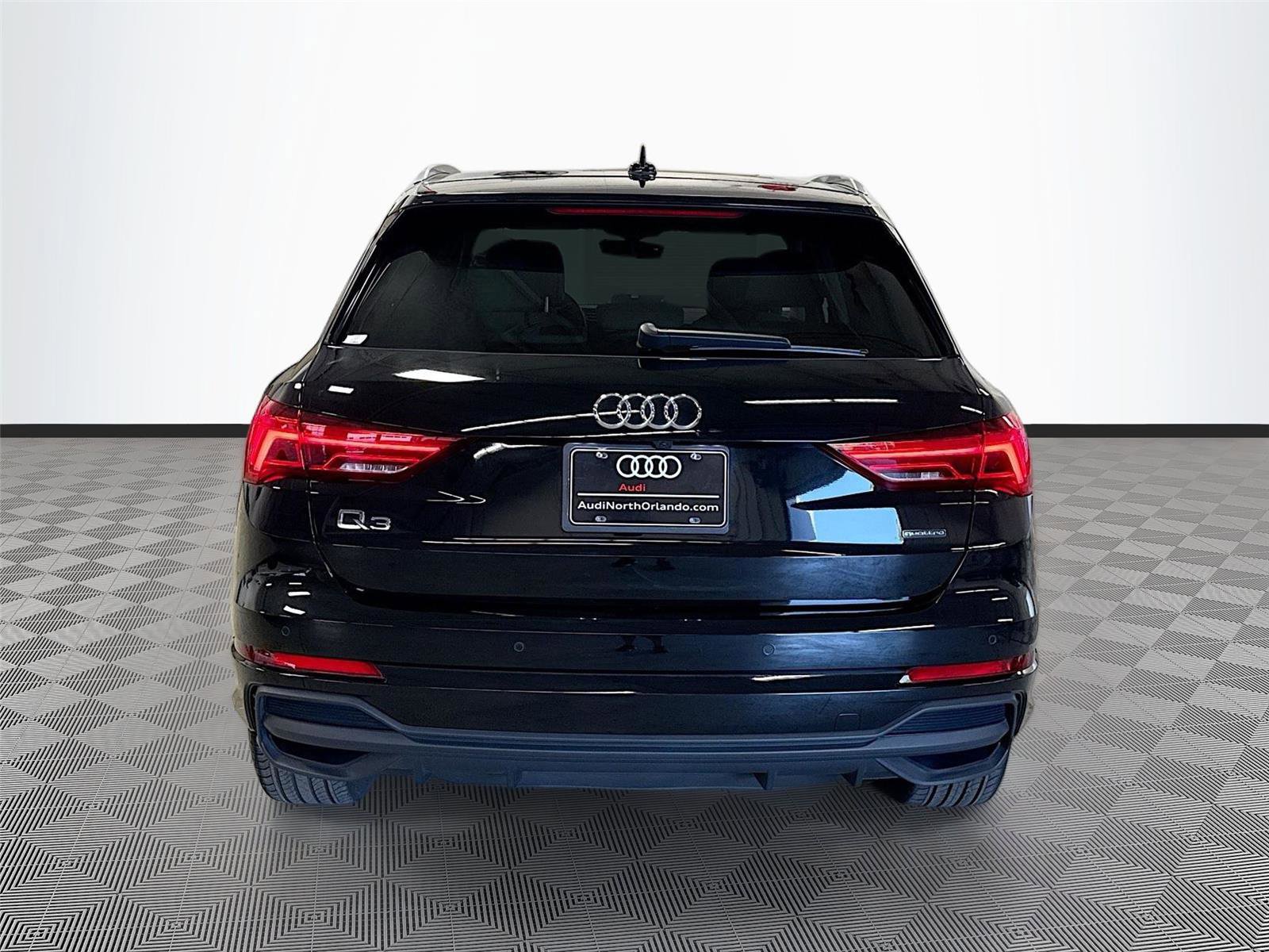 Certified 2025 Audi Q3 2.0T Premium Plus w/ Premium Plus Package AWD/4WD image 6