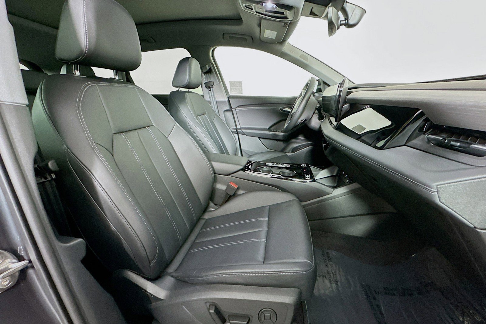 Used 2025 Audi Q6 e-tron Premium Plus w/ Premium Plus image 8