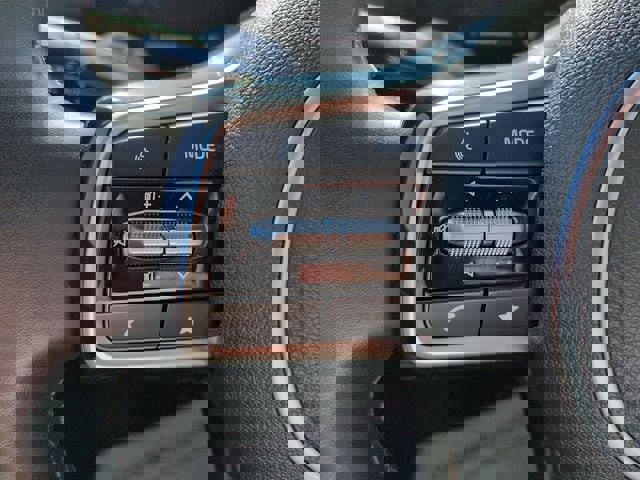 Used 2024 Kia Sorento S image 17