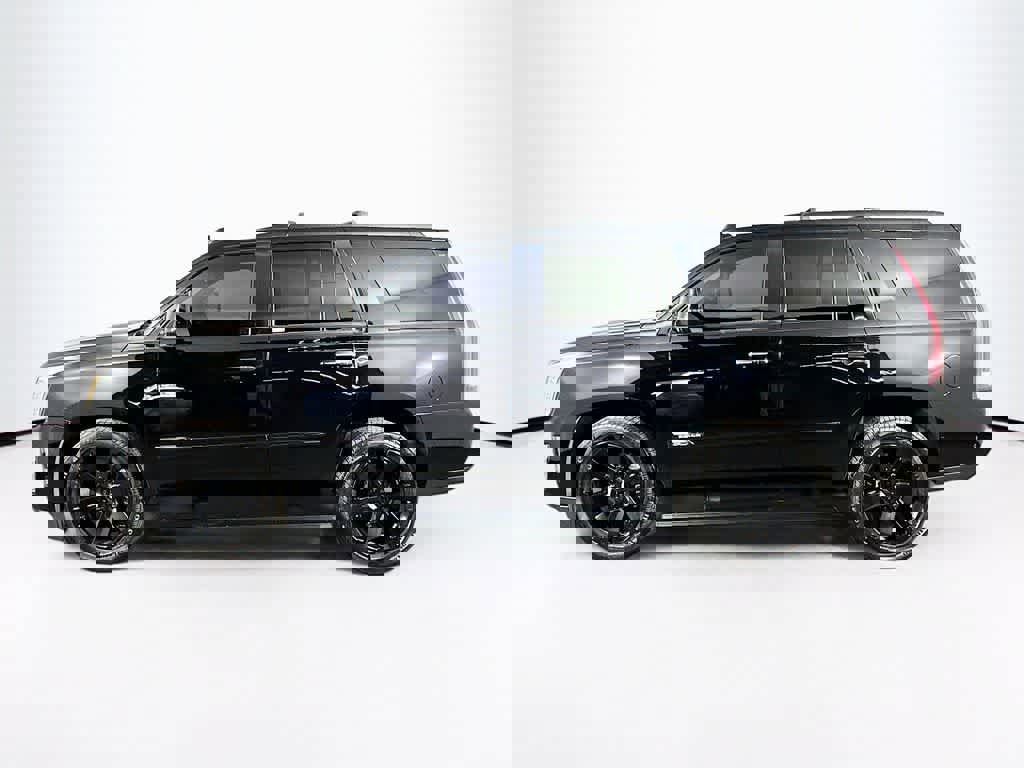 Used 2018 Cadillac Escalade Platinum image 3