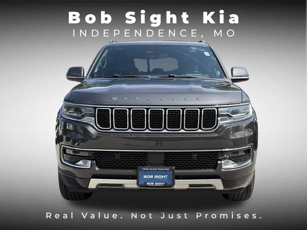 Used 2022 Jeep Wagoneer Series III AWD/4WD image 18