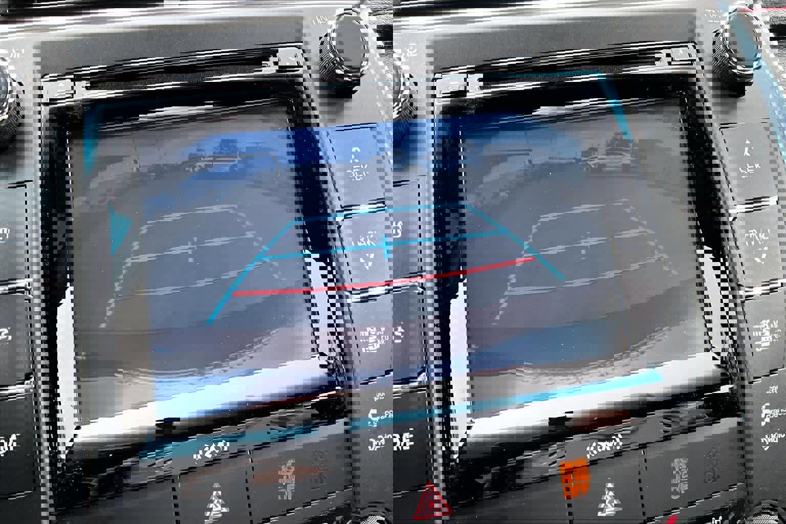 Used 2016 Toyota Camry XSE image 24