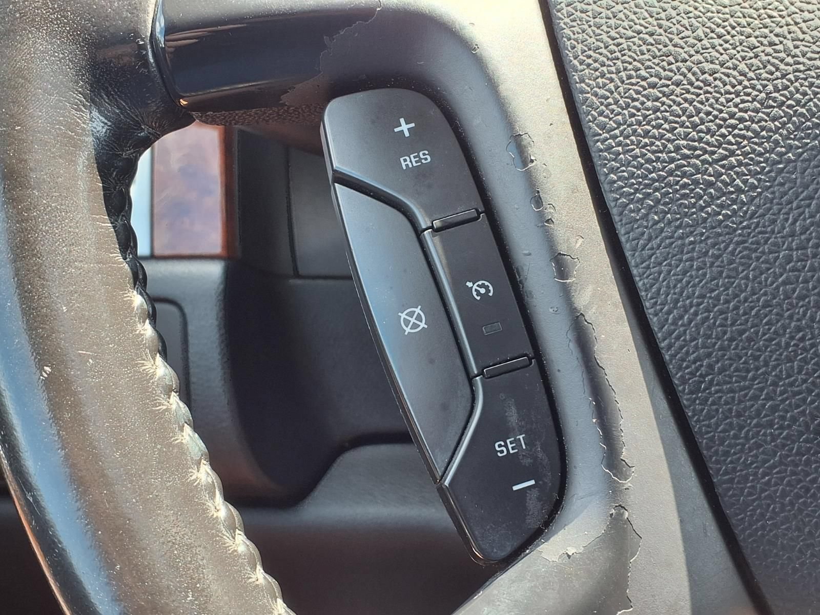 Used 2007 Chevrolet Tahoe LTZ w/ LTZ Preferred Equipment Group AWD/4WD image 25
